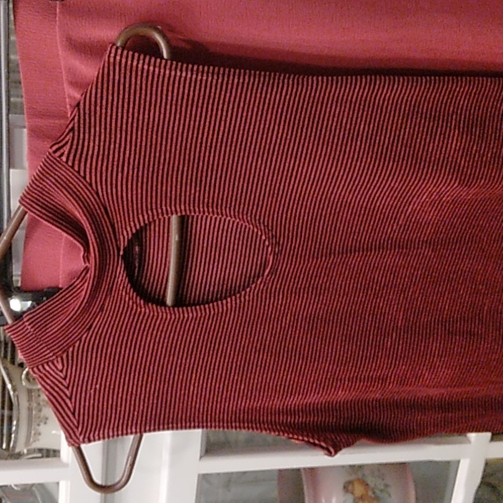 Women's Weekender Capri Set - Picture 6 of 6